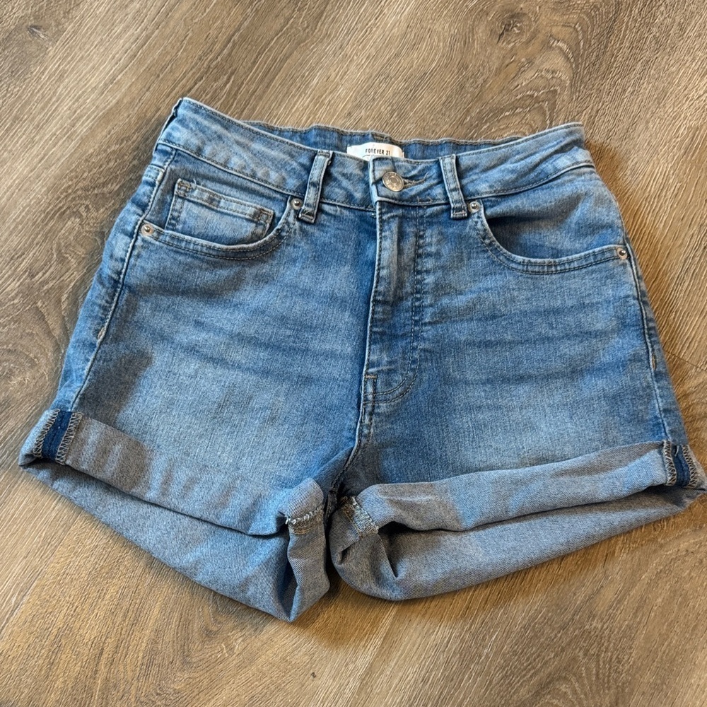 Forever 21-Denim Blue Women's Shorts-size 26